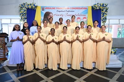 gallery collections rounded rounded-3