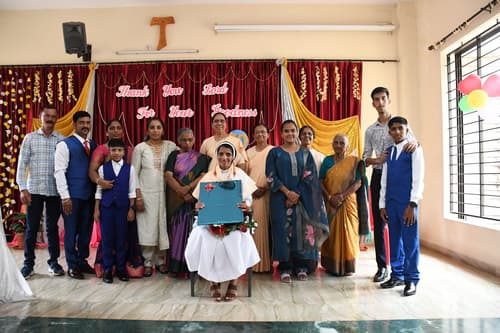 gallery collections rounded rounded-3