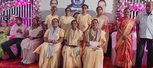 gallery collections rounded rounded-3