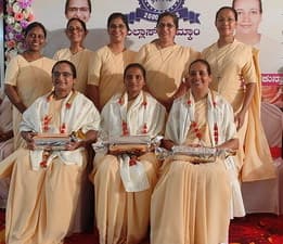 gallery collections rounded rounded-3