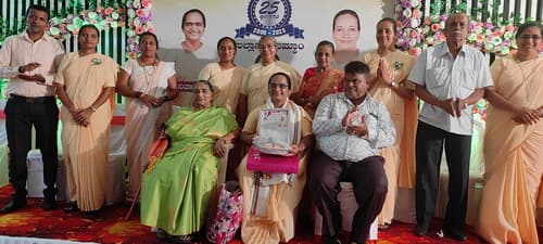 gallery collections rounded rounded-3