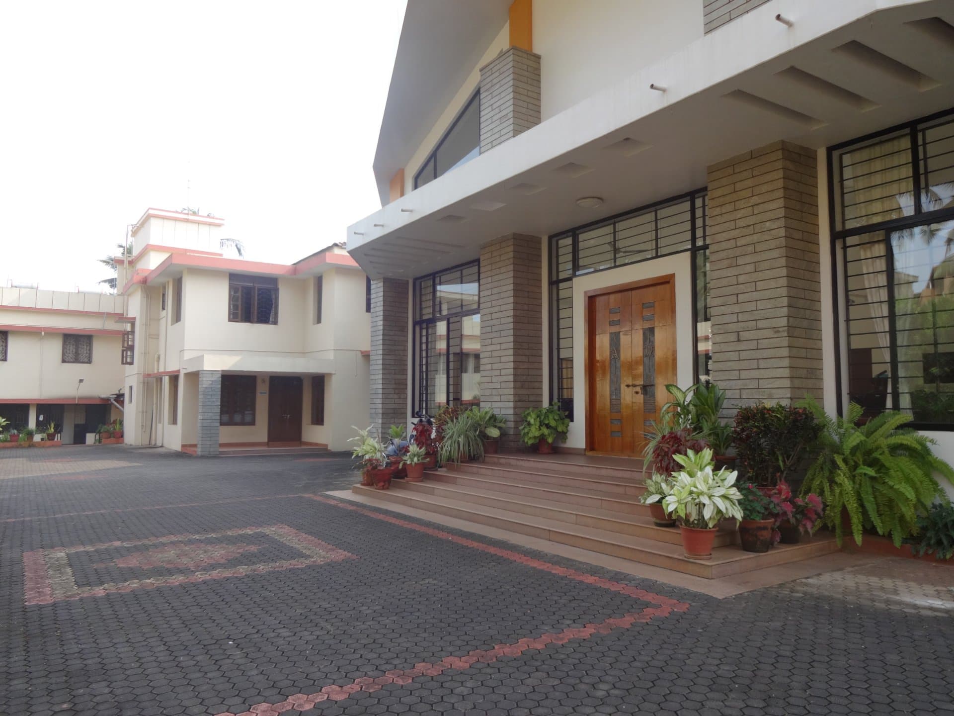 HOLY ROSARY CONVENT