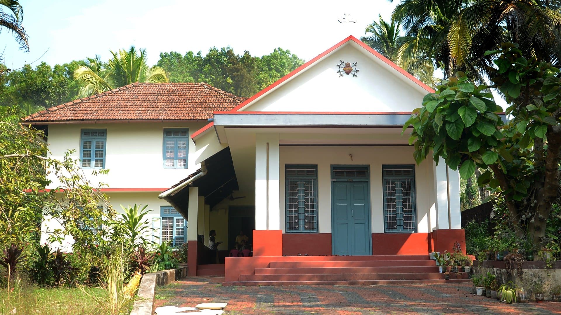 DOLOUR CONVENT, KAROPADY